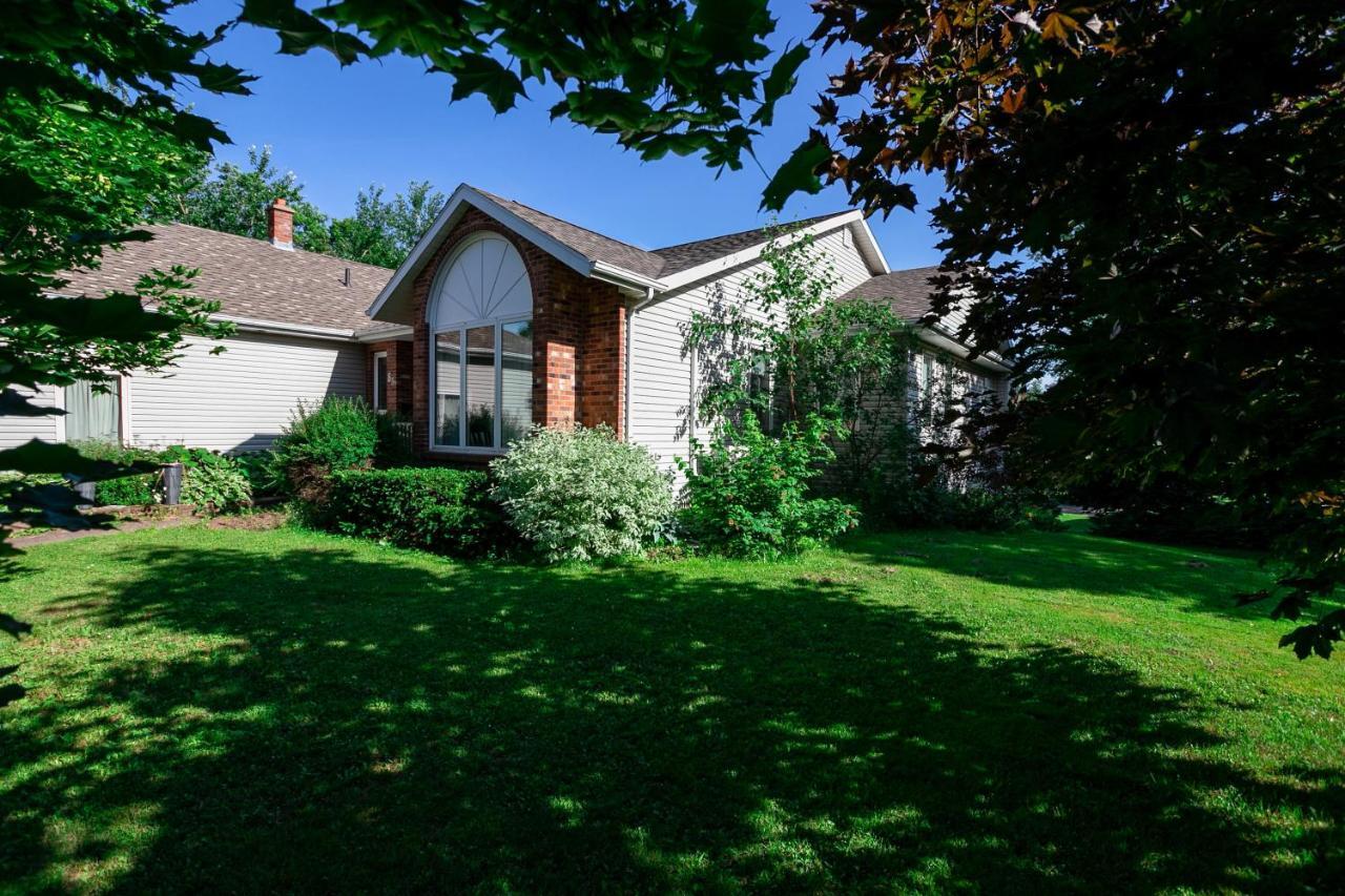 Lily'S Garden Charlottetown Exterior foto