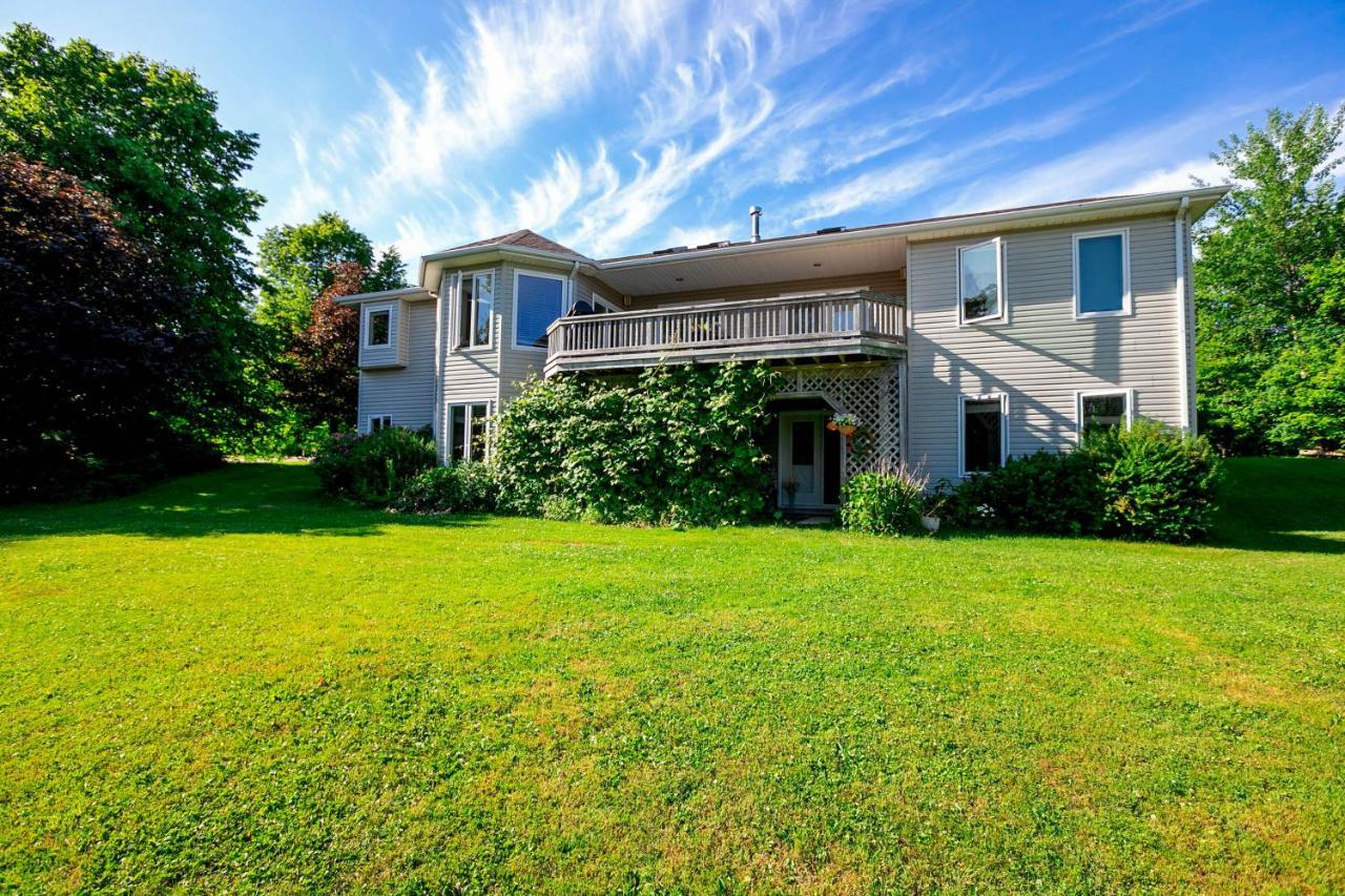 Lily'S Garden Charlottetown Exterior foto